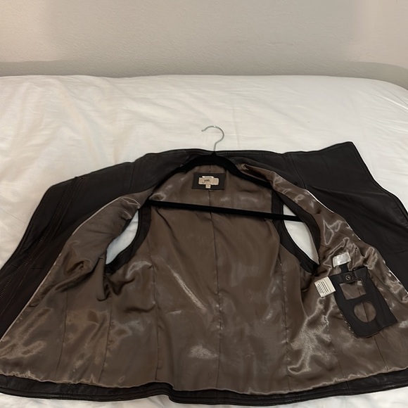 June Asymmetrical Geniune leather brown vest. - Picture 4 of 6